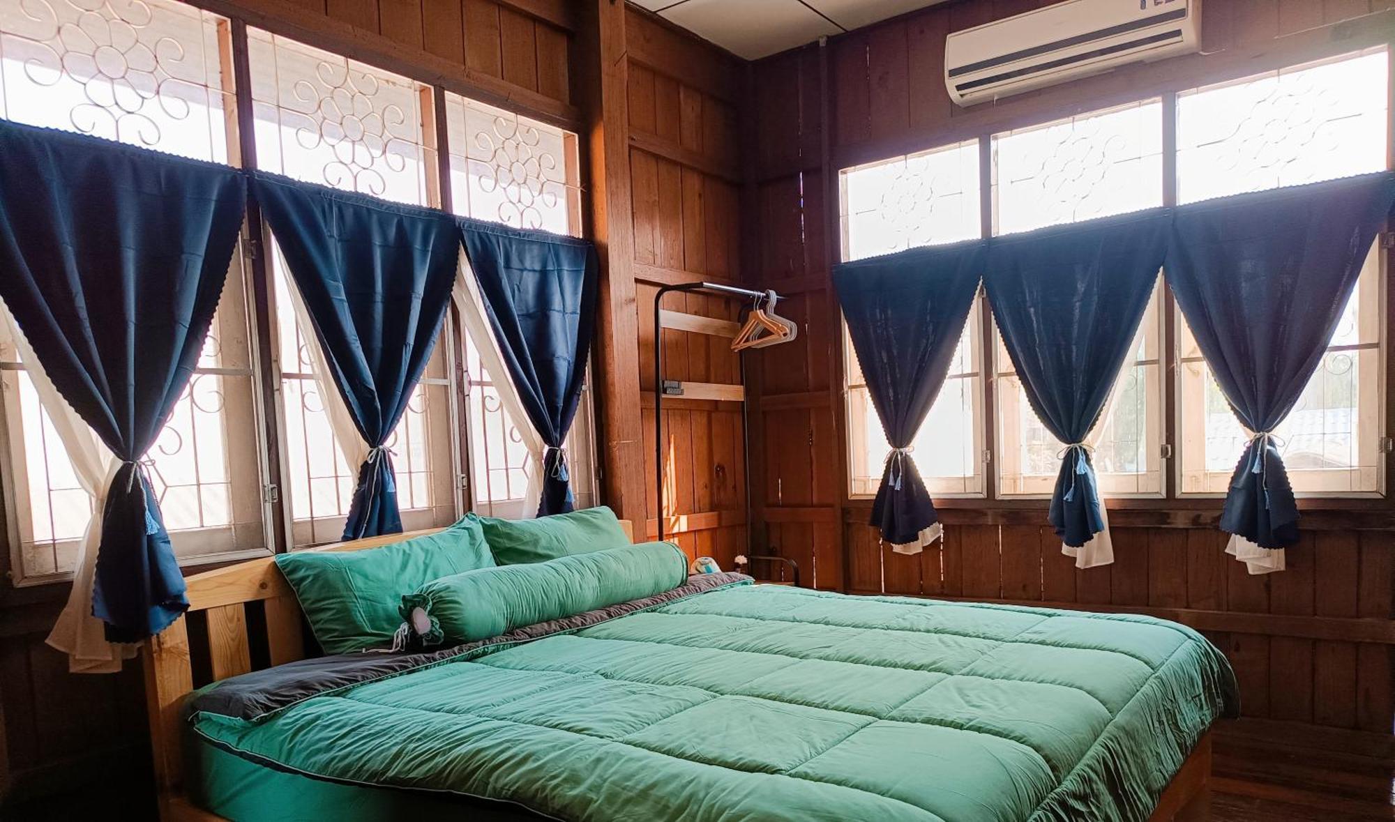 Pai Baan Homestay ปายบ้าน โฮมสเตย์ ถนนคนเดินปาย Exteriör bild