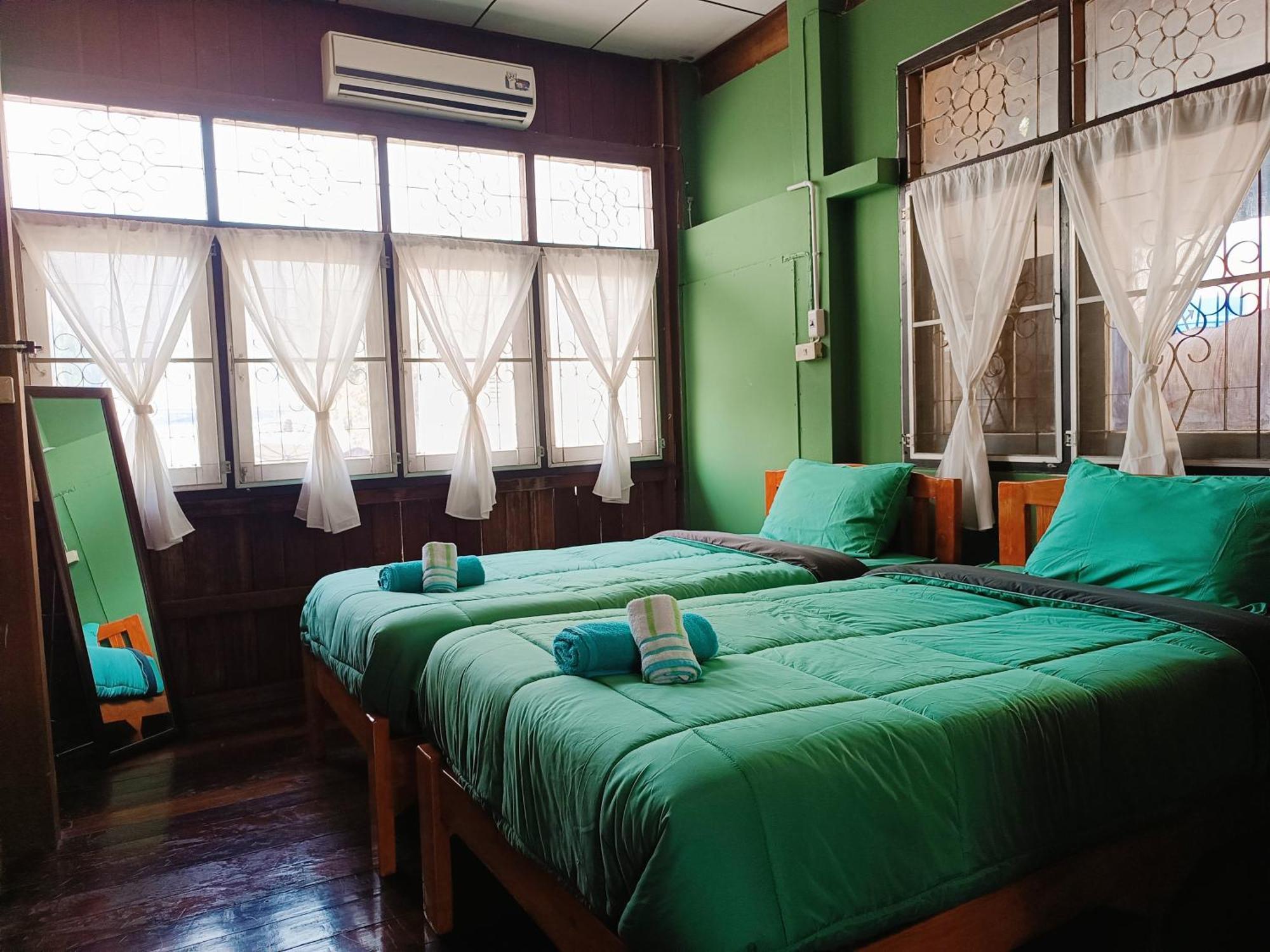 Pai Baan Homestay ปายบ้าน โฮมสเตย์ ถนนคนเดินปาย Exteriör bild