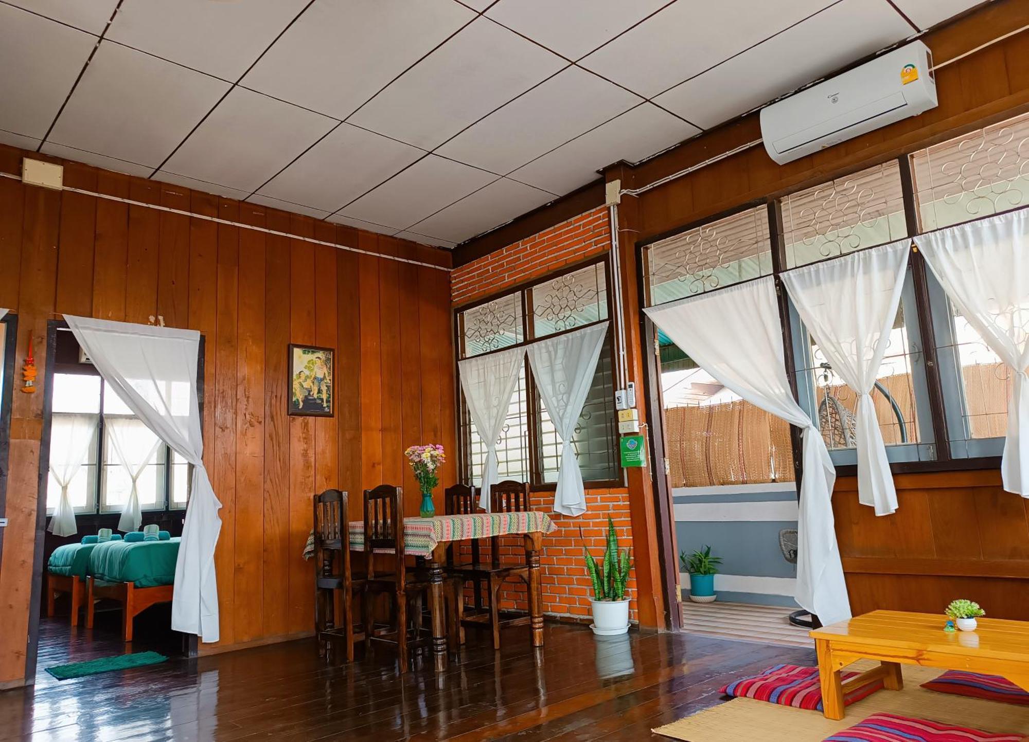 Pai Baan Homestay ปายบ้าน โฮมสเตย์ ถนนคนเดินปาย Exteriör bild