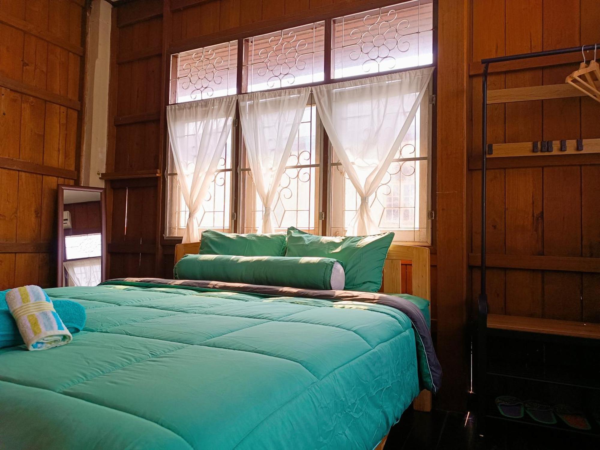 Pai Baan Homestay ปายบ้าน โฮมสเตย์ ถนนคนเดินปาย Exteriör bild