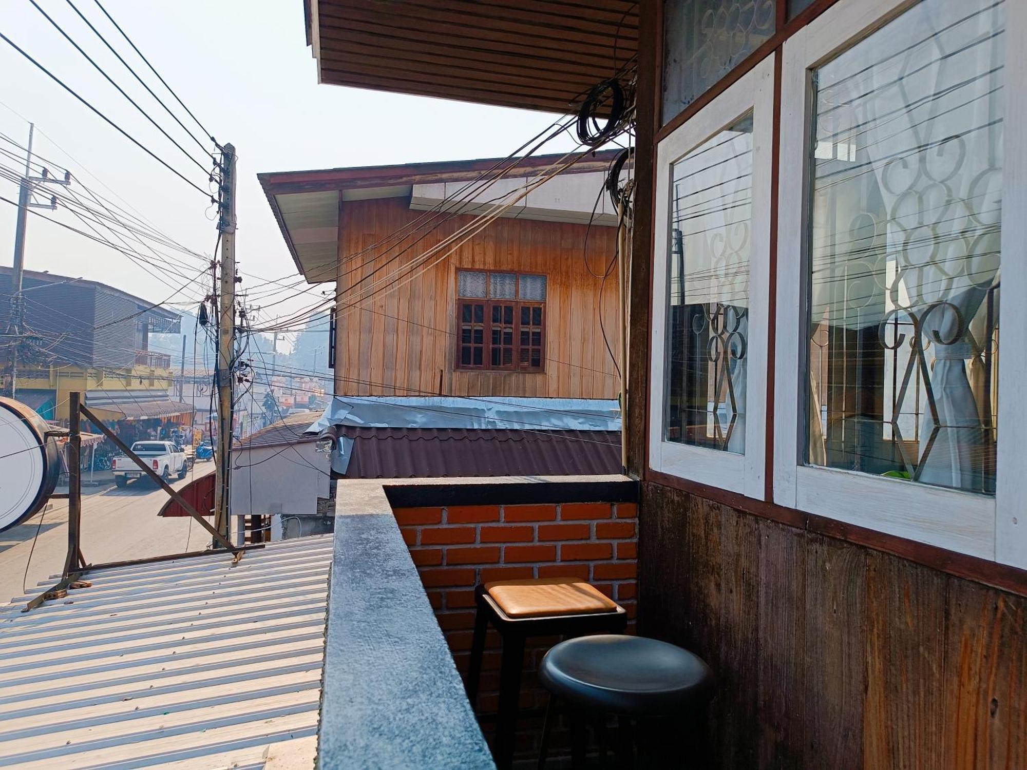 Pai Baan Homestay ปายบ้าน โฮมสเตย์ ถนนคนเดินปาย Exteriör bild