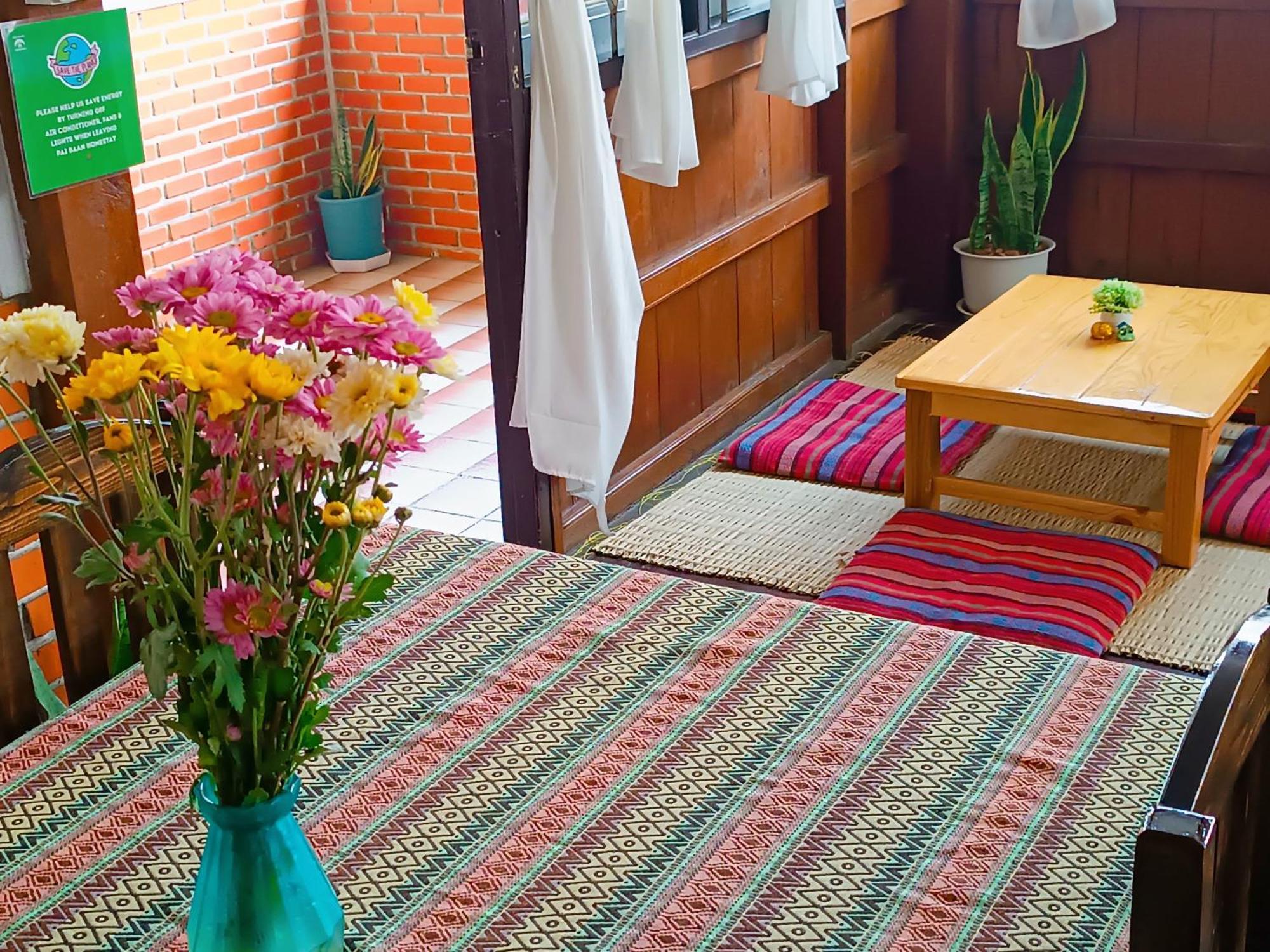 Pai Baan Homestay ปายบ้าน โฮมสเตย์ ถนนคนเดินปาย Exteriör bild