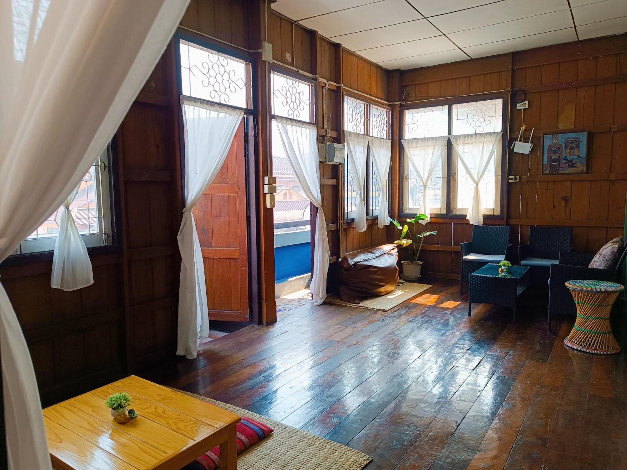 Pai Baan Homestay ปายบ้าน โฮมสเตย์ ถนนคนเดินปาย Exteriör bild